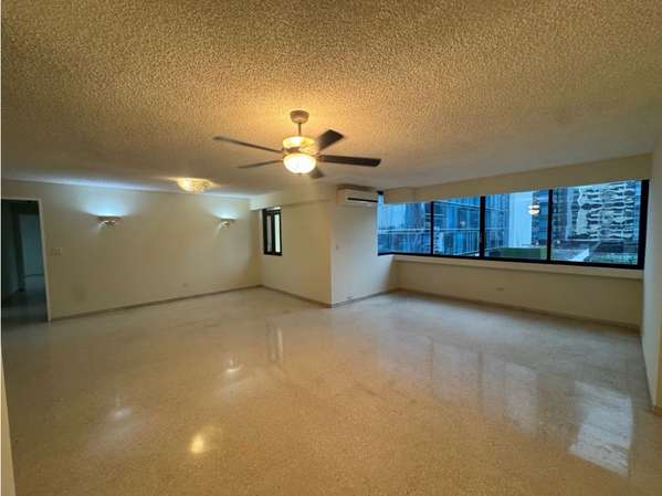 Apartamento amplio en venta con 2 Parking | Monaco, Obarrio