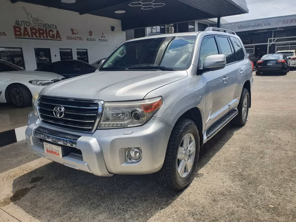 TOYOTA LAND CRUISER 2013