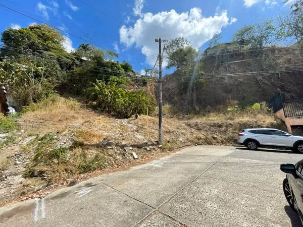  GREAT INVESTMENT OPPORTUNITY IN LINDA VISTA! 