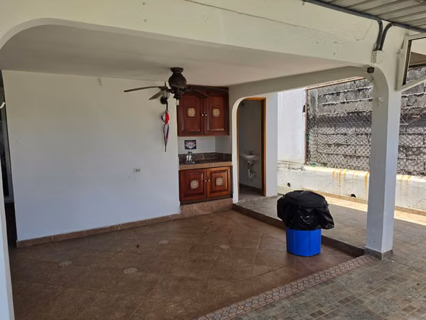 EL CARMEN ALQUILO RESIDENCIA ZONIFICACION COMERCIAL