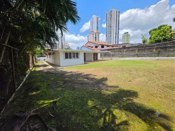EL CARMEN ALQUILO RESIDENCIA ZONIFICACION COMERCIAL