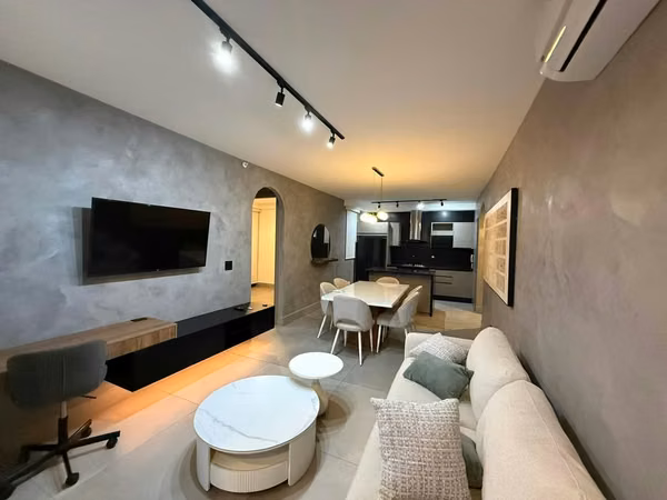 * Apartamento en Coco del Mar I Amoblado I 2 Rec I con balcón y vista al parque