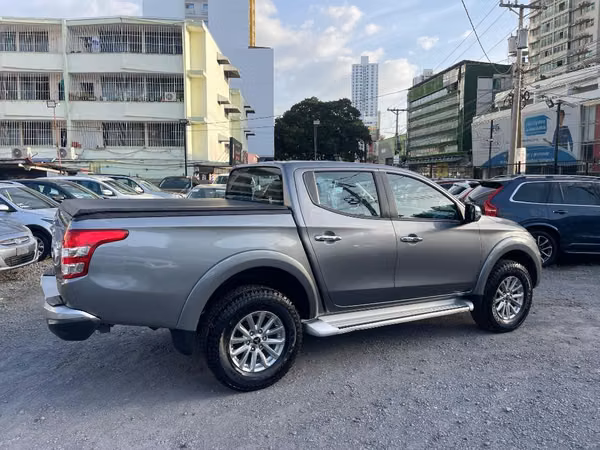 MITSUBISHI L MANUAL