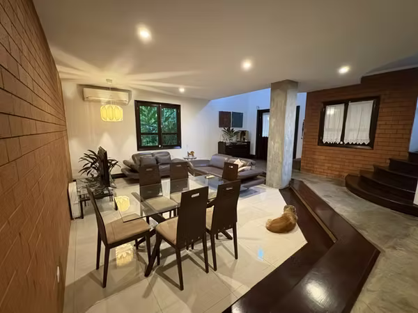 VENDO CASA ACTUALIZADA con potencial de inversión y rentabilidad activa-P