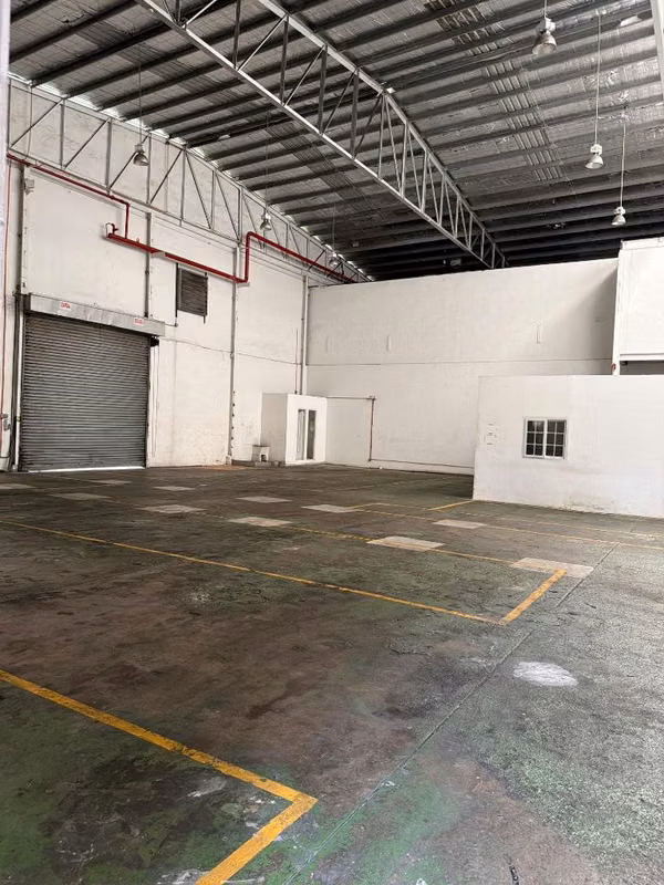 Rento Galera de 421m2 Vía Tocumen P Logístico