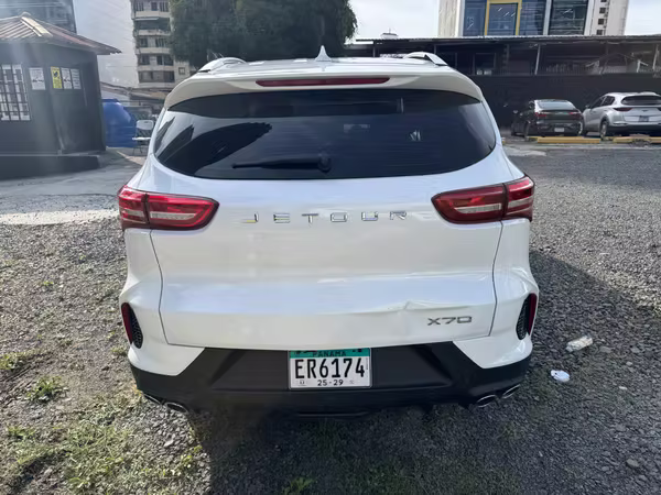 JETOUR X70 2026 · 7 PASAJEROS · TECHO PANORÁMICO · 2,789 KM MC001