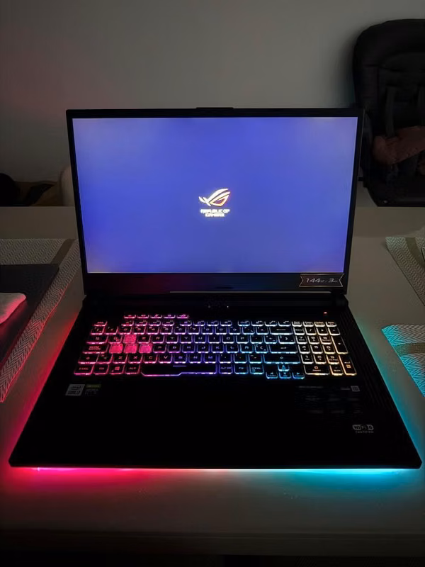  Laptop ASUS ROG Strix G17 $600