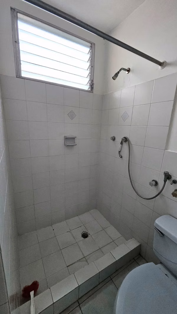 VENDO APARTAMENTO CON AMPLIO BALCON EN CAMINO REAL BETANIA!