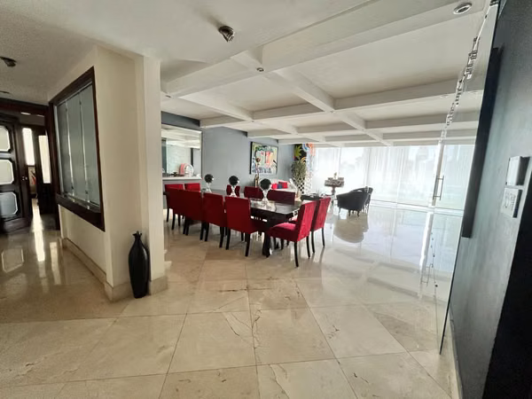 Peninsula. 334mts 3r 3.5b den 4est 1dep $675,000.00