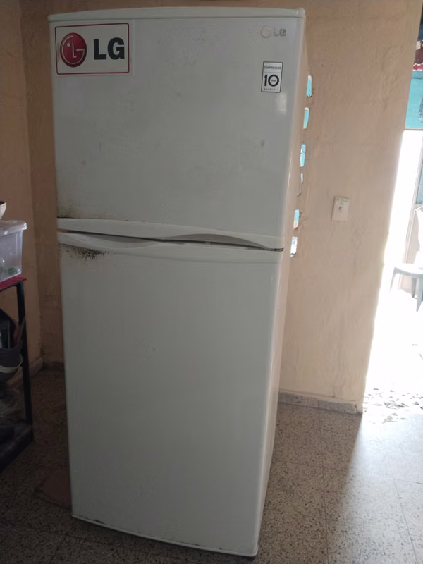 Vendo nevera marca LG 100$ negociable