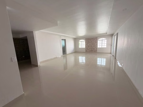 NC120 Se vende amplia y cómoda casa ubicada en Villa Zaita