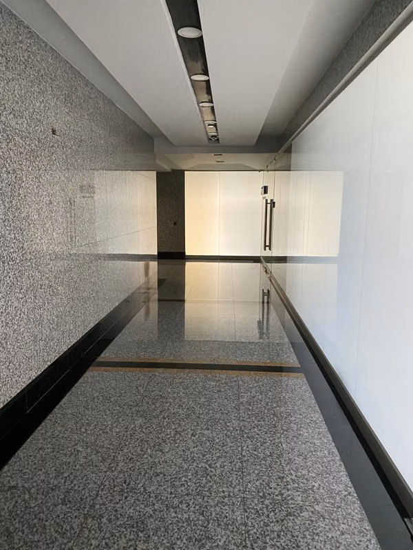 ALQUILO OFICINA PH BICSA FINANCIAL CENTER PISO ALTO  -P