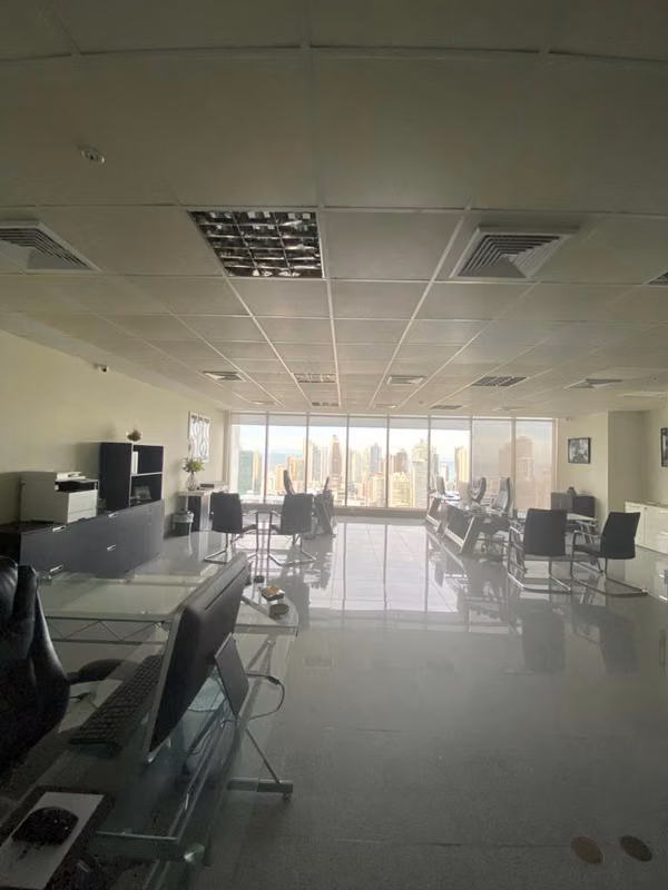 ALQUILO OFICINA PH BICSA FINANCIAL CENTER PISO ALTO  -P