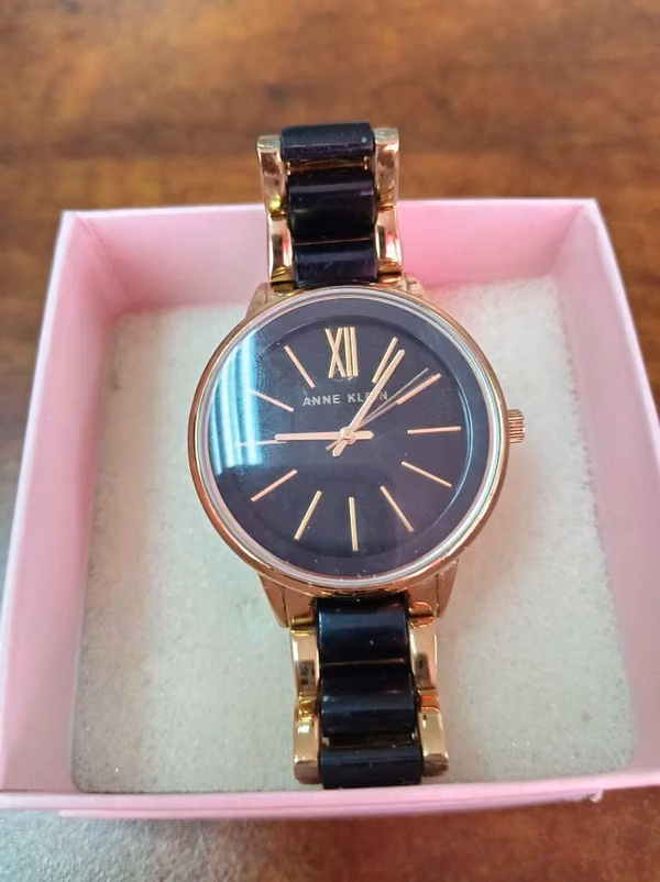 Hermoso Reloj para Dama Anne Klein