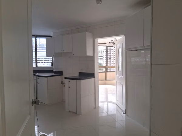 SE VENDE APARTAMENTO EN MARBELLA, BELLA VISTA