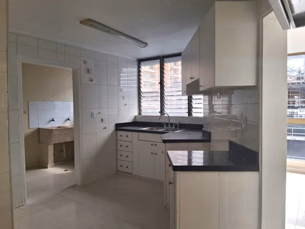 SE VENDE APARTAMENTO EN MARBELLA, BELLA VISTA