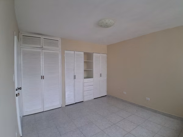 SE VENDE APARTAMENTO EN MARBELLA, BELLA VISTA