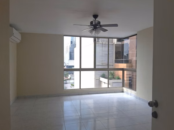 SE VENDE APARTAMENTO EN MARBELLA, BELLA VISTA