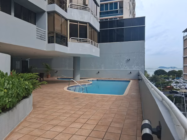 SE VENDE APARTAMENTO EN MARBELLA, BELLA VISTA