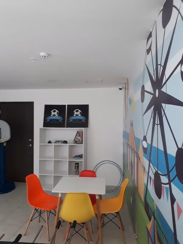 PH BAY VIEW, 3 RECAMARAS, 2 BAÑOS, BALCÓN, CERCA AL CASCO VIEJO!!