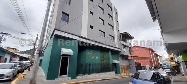 Alquilo Local en Santa Ana LC27-1303