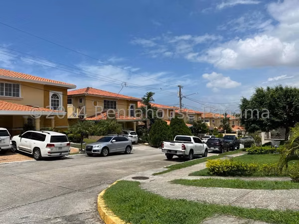 Casa en venta en Altos de San Rafael 27MVCH1399