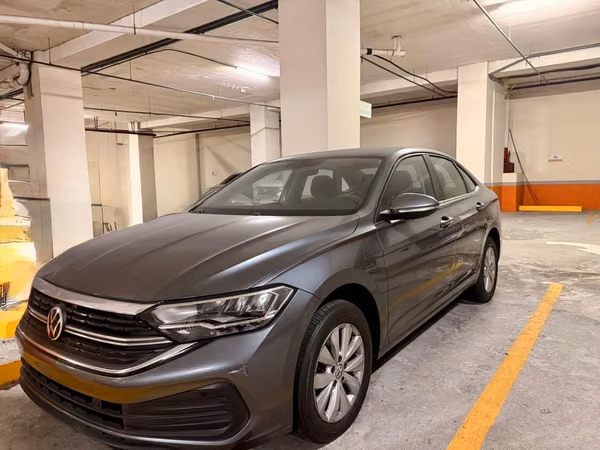 VENDO VOLKSWAGEN JETTA 2024