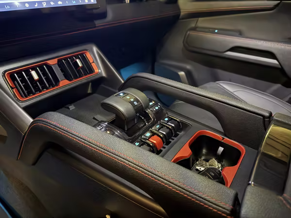 BYD SHARK 2025
