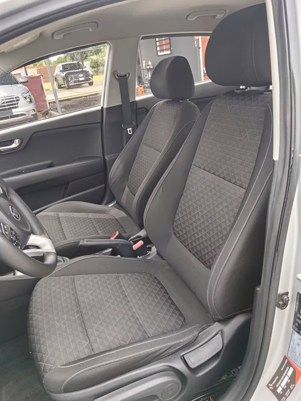 Kia Rio 2020 Automatico