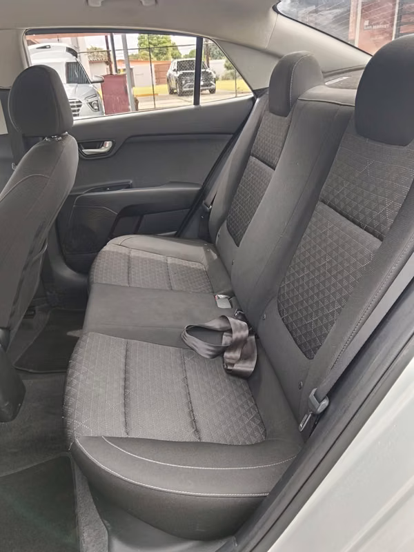 Kia Rio 2020 Automatico