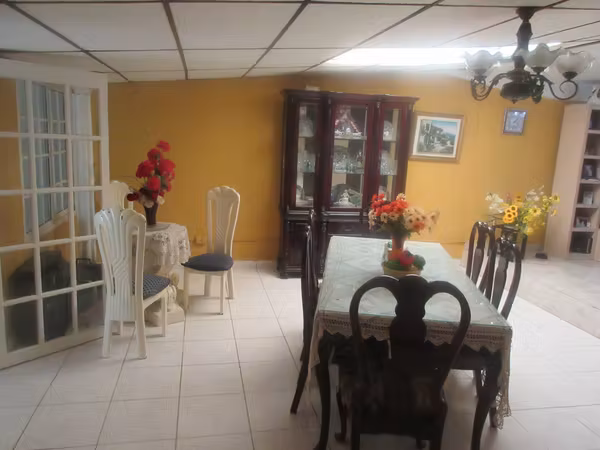 VENDO EXCELENTE CASA DUPLEX EN LA LOCERIA