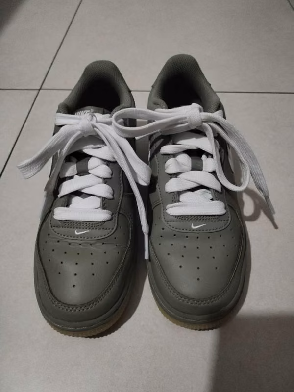 Nike Air talla 5Y (6.5 de mujer)