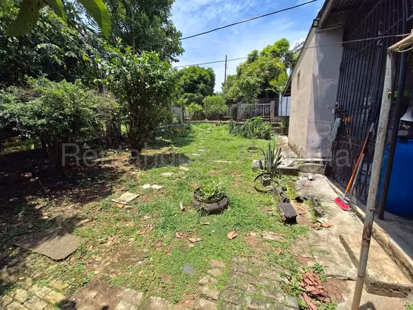 271227. Se vende casa 4 recámaras, 3.5 baños, 433.84 m terreno, amplio patio trasero