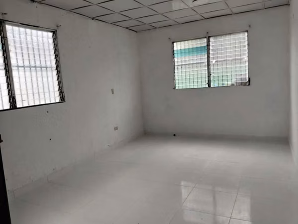 CUARTO EN PARQUE LEFEVRE 25 m2