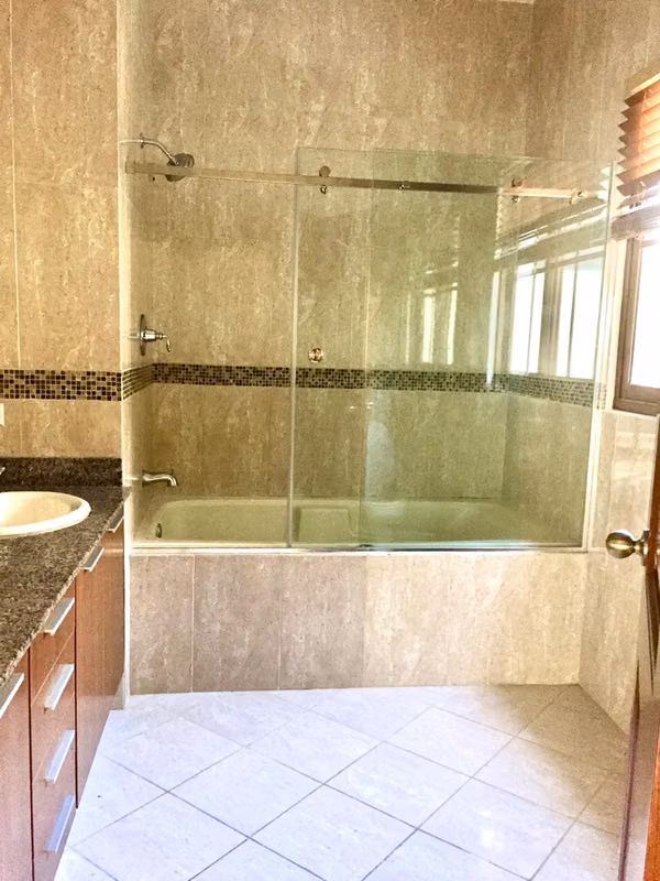 Se vende o alquila
