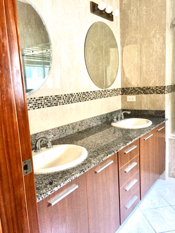 Se vende o alquila
