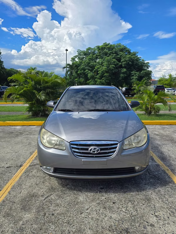 Vendo Hyundai Elantra 2011