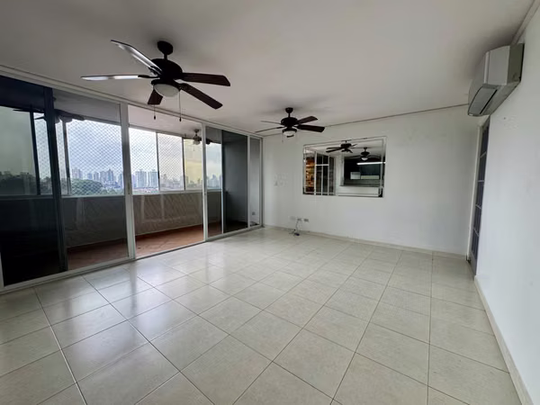 Venta Apto. PH. Colonial Betania (negociable)