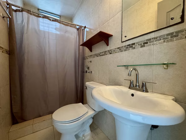 Venta Apto. PH. Colonial Betania (negociable)