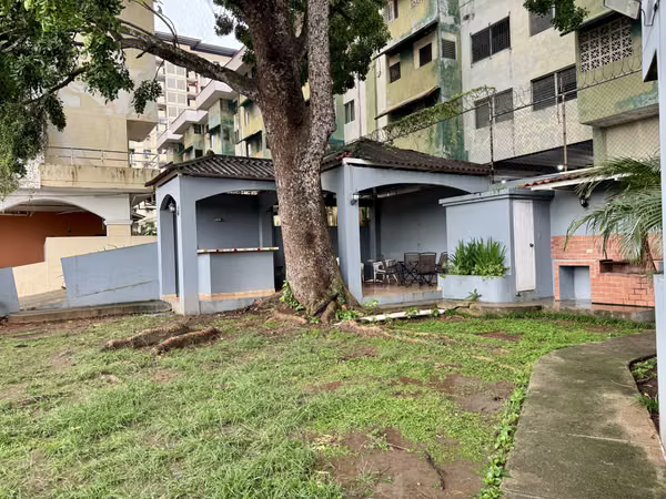 Venta Apto. PH. Colonial Betania (negociable)