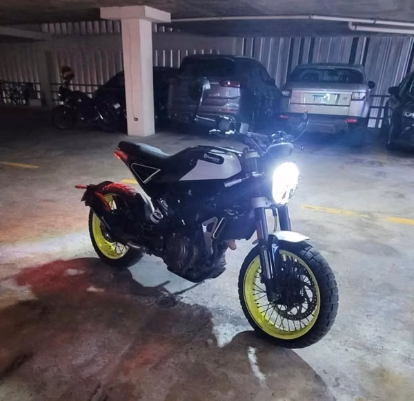 HUSQVARNA SVARTPILEN 