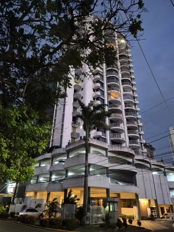 Apartamento Remodelado de 170m² en San Francisco Vista a la Bahía