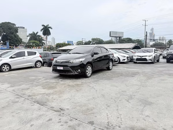 Toyota Yaris 2014