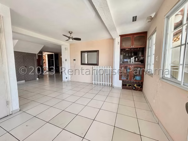 Venta de Casa en Altos de Santa Maria KC