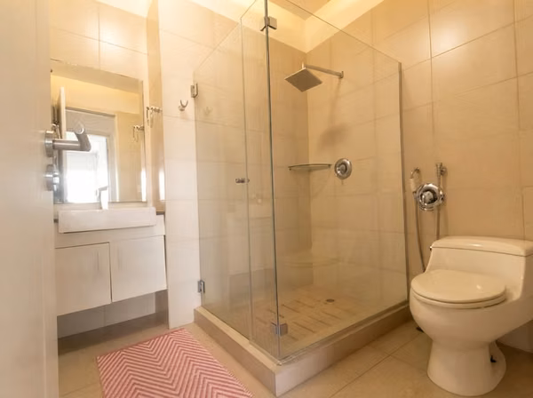 ALQUILER DE APARTAMENTO AMOBLADO EN BELLA VISTA | VISTA AL MAR Y CINTA COSTERA