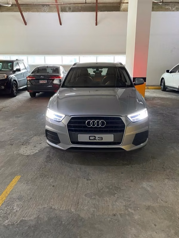 Se vende Audi Q3 2018