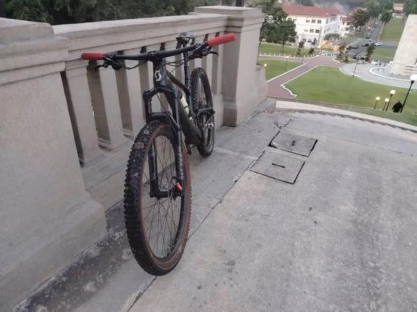 Scott Spark 930 (venta solo Yappy o transferencia a cuenta desde y hacia B. General)