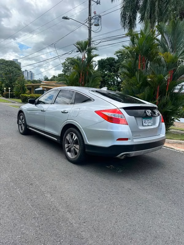 HONDA CROSSTOUR 2013