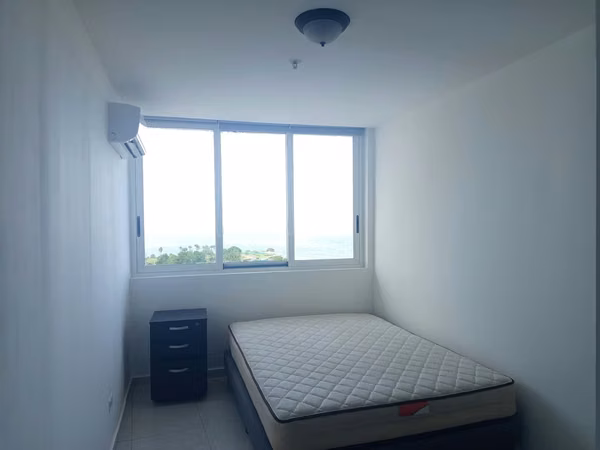 Apartment for Sale or Rent - Semi-Furnished - Avenida Balboa  PH Bay View - YJ