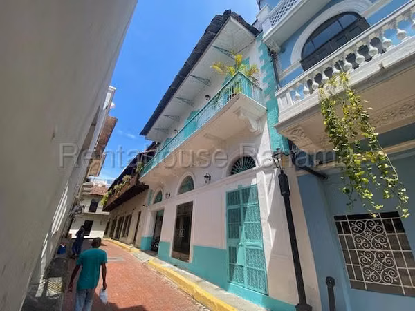 Vendo Edificio en Casco Antiguo LC27-1559